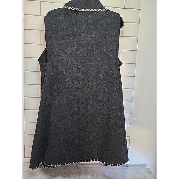 Occasionally Made Womens L Cape Wool Black Poncho Sweater Soft Comfy Casual Chic - Picture 4 of 9